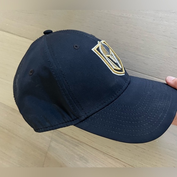 Las Vegas Golden Knights hockey black Cap with Gold Emblem - Picture 5 of 5